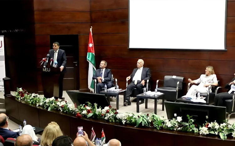 وزير العمل من “الشرق الأوسط”: سوق العمل يحتاج إلى مهارات… والتحول الرقمي ضرورة عالمية
